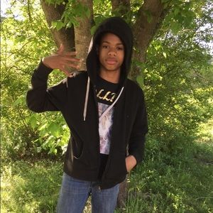 Meet your Posher, Datravious